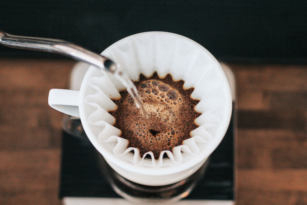 コーヒーは淹れ方で味の違いが出る 6つのドリップ方法をカフェ店長が解説します 大社珈琲