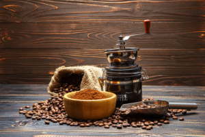 コーヒー豆を自宅で挽いてみよう！挽く時のコツ、挽き方、挽き方による風味の変化も